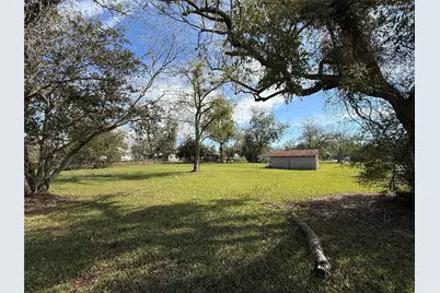 602 N Orange Street, Sweeny, TX 77480 - Photo 5