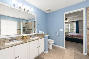 10230 E Summit Canyon Dr, Houston, TX 77095 - Photo 17