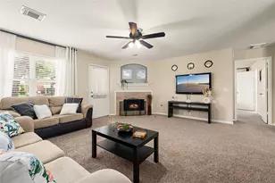 10230 E Summit Canyon Dr, Houston, TX 77095 - Photo 9
