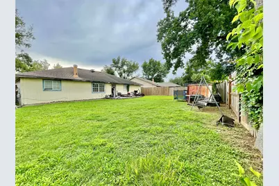 2214 Rhyme Court Road, Houston, TX 77067 - Photo 9