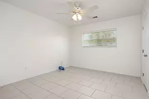 2206 Wimcrest St, Galveston, TX 77551 - Photo 23