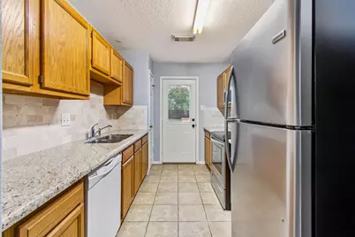 10629 Royal Cavins Drive, Conroe, TX 77303 - Photo 9