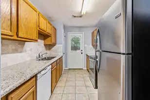 10629 Royal Cavins Dr, Conroe, TX 77303 - Photo 9