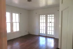 702 Erin St, El Campo, TX 77437 - Photo 17