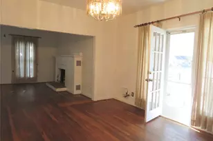 702 Erin St, El Campo, TX 77437 - Photo 3