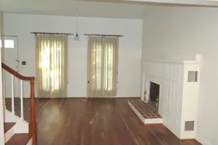 702 Erin St, El Campo, TX 77437 - Photo 5