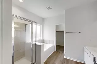 14527 Round Mountain Dr, Houston, TX 77090 - Photo 13
