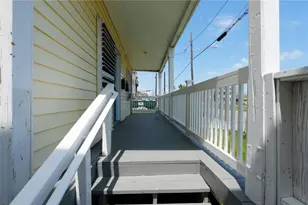 1213 28th St, Galveston, TX 77550 - Photo 5