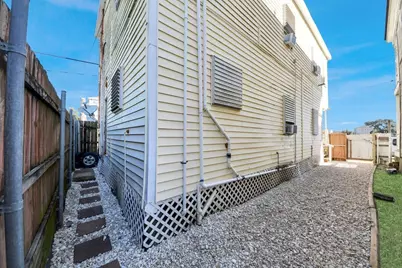 1213 28th St #2, Galveston, TX 77550 - Photo 3