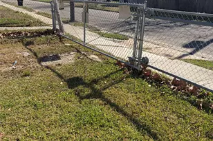 308 W James Ave, Baytown, TX 77520 - Photo 15