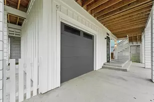 10818 Sweetwater Cove Blvd, Galveston, TX 77554 - Photo 25