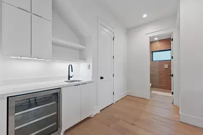 10818 Sweetwater Cove Boulevard, Galveston, TX 77554 - Photo 17