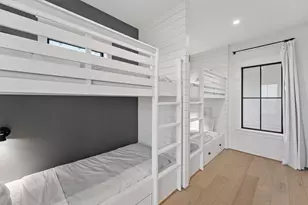 10818 Sweetwater Cove Blvd, Galveston, TX 77554 - Photo 15