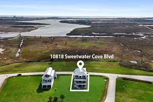 10818 Sweetwater Cove Blvd, Galveston, TX 77554 - Photo 31