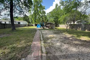 109 Birchwood Dr, Willis, TX 77378 - Photo 3