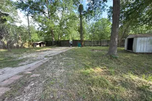 109 Birchwood Dr, Willis, TX 77378 - Photo 5