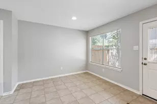 230 Blushwood Pl, The Woodlands, TX 77382 - Photo 11