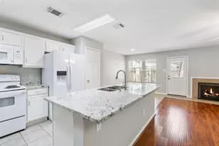 230 Blushwood Pl, The Woodlands, TX 77382 - Photo 9