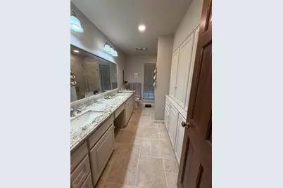 8 Bayou Bend Place, Beaumont, TX 77706 - Photo 17