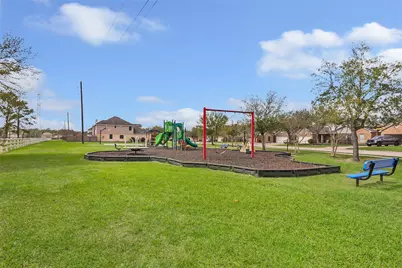 9910 Pine Forest Court, Baytown, TX 77521 - Photo 25