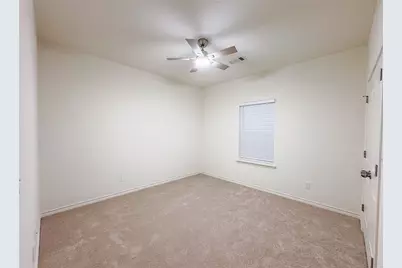 332 Green Leaf Street, Huntsville, TX 77340 - Photo 9