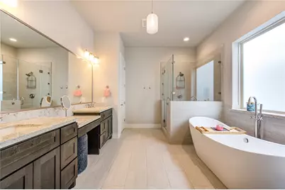 10918 Brookeshire Chase Lane, Houston, TX 77043 - Photo 17