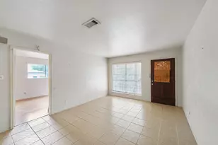 815 Wax Myrtle Ln, Houston, TX 77079 - Photo 11
