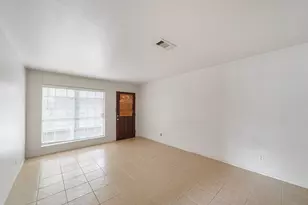 815 Wax Myrtle Ln, Houston, TX 77079 - Photo 9