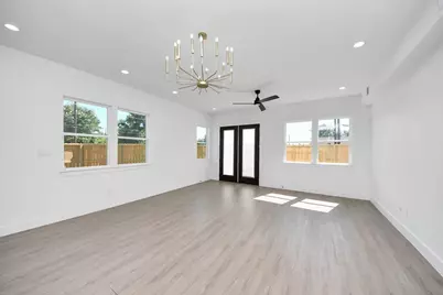 4129 E Toliver Street, Houston, TX 77016 - Photo 15