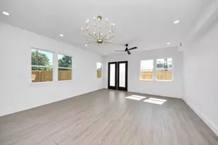 4129 E Toliver St, Houston, TX 77016 - Photo 15