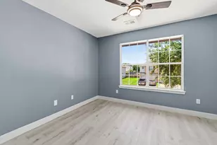 238 Drake Run Ln, Dickinson, TX 77539 - Photo 27