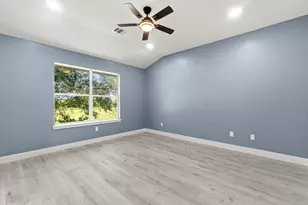 238 Drake Run Ln, Dickinson, TX 77539 - Photo 19