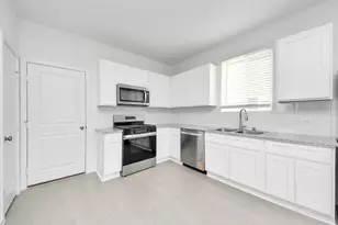 6922 Bens Lndg, Cove, TX 77523 - Photo 9