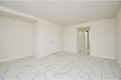 11818 Spring Grove Dr, Houston, TX 77099 - Photo 9