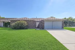 10102 Park Ln, La Porte, TX 77571 - Photo 1