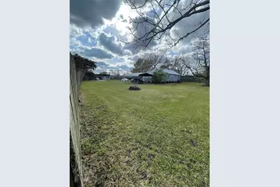 425 Carlton Street, Brazoria, TX 77422 - Photo 15