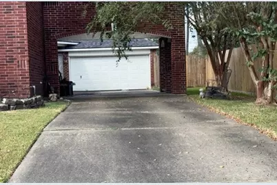 4115 Avalon Lane, Baytown, TX 77521 - Photo 3