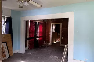 864 Granville Dr, Houston, TX 77091 - Photo 3