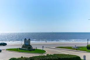 6102 Seawall Blvd, Galveston, TX 77551 - Photo 21