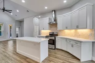 4106 Hill Ave, Dickinson, TX 77539 - Photo 5