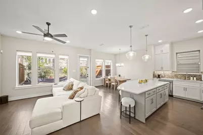 10936 Keaton Landing Drive, Houston, TX 77043 - Photo 9