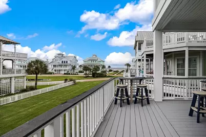 3827 Conch, Galveston, TX 77554 - Photo 9