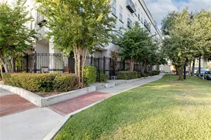 2216 Chenevert St, Houston, TX 77003 - Photo 41