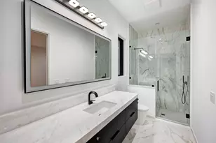 12511 Overcup Dr, Houston, TX 77024 - Photo 37