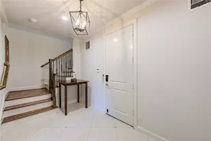 411 W 17th St, Houston, TX 77008 - Photo 9