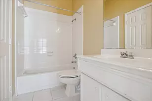 2626 Commonwealth St, Houston, TX 77006 - Photo 13