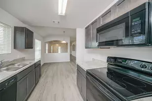 313 Blue Crane St, Huntsville, TX 77320 - Photo 7