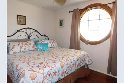 635 Marshall Johnson Avenue S, Port Lavaca, TX 77979 - Photo 13