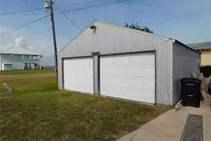 635 Marshall Johnson Ave S, Port Lavaca, TX 77979 - Photo 25