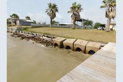 635 Marshall Johnson Avenue S, Port Lavaca, TX 77979 - Photo 7
